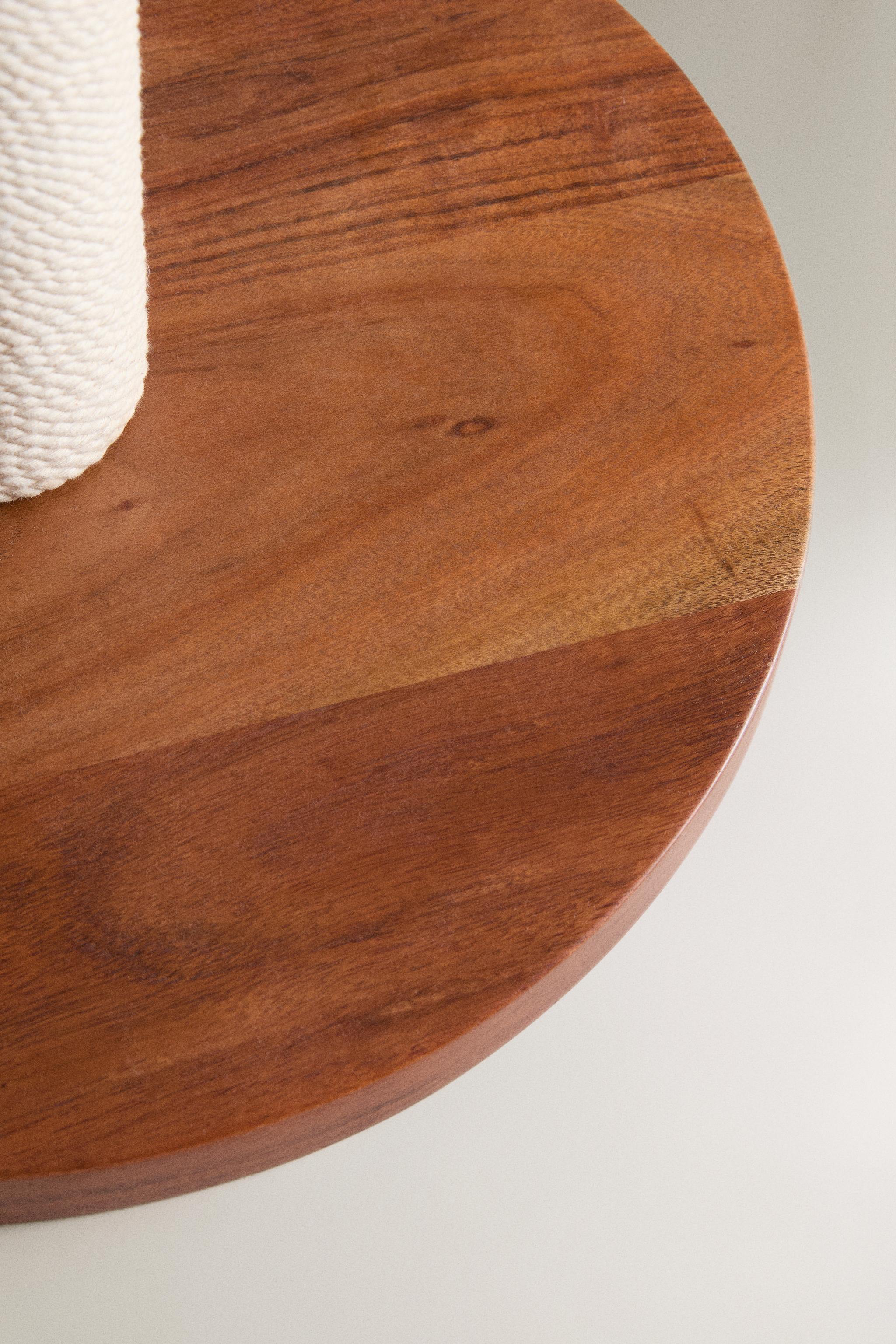 WOOD AND COTTON CAT SCRATCHER
